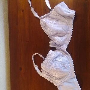Elegant Lace Underwire Bra